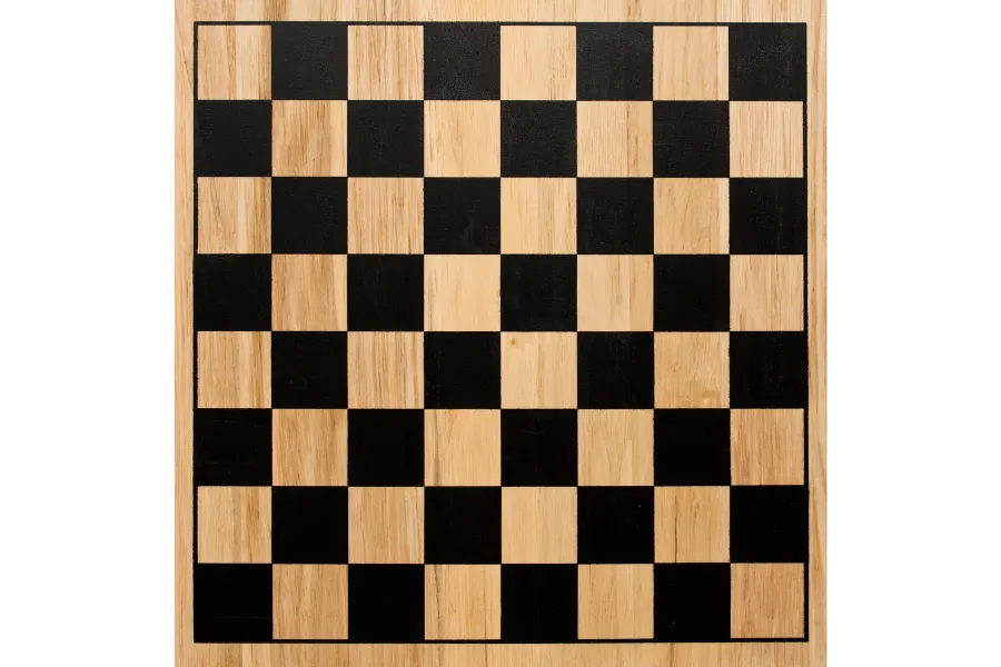 Tabuleiro de Xadrez com casas pretas.