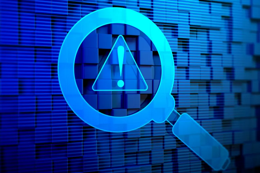 lupa azul focando em sinal de exclamação dentro de triângulo de alerta, fundo de pixels azuis