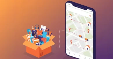 Ilustração de uma caixa aberta com produtos Shopee ao lado de um smartphone que exibe o rastreamento de entrega com caminhões e casas no mapa.